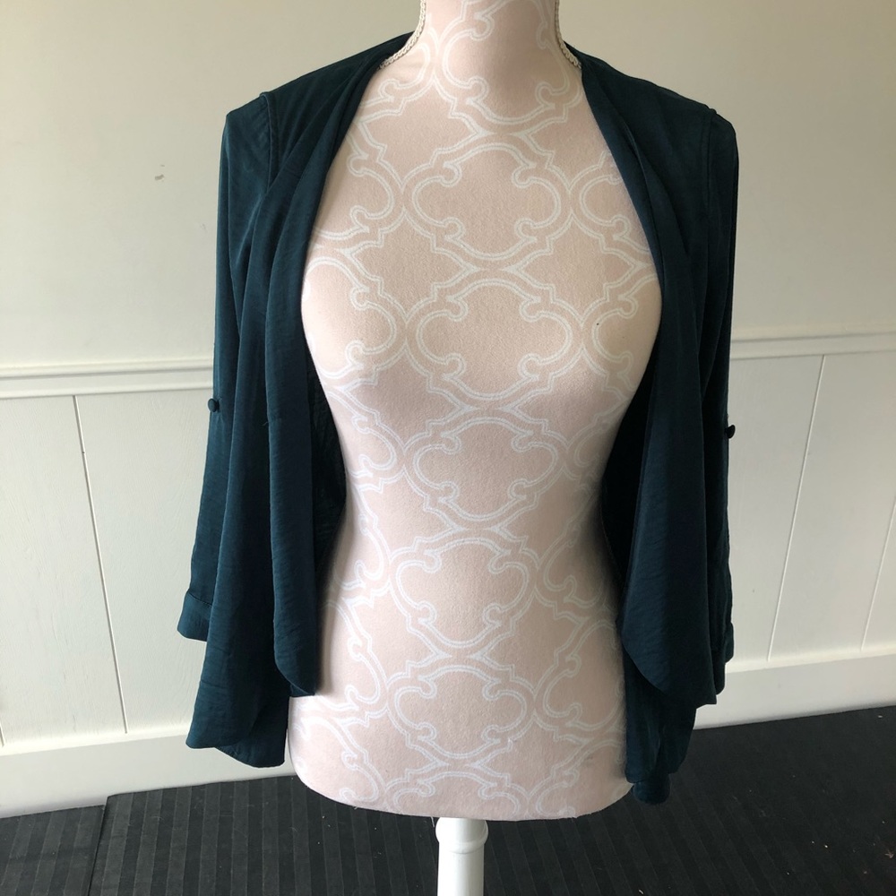 Bcbgmaxazria teal cover up sleeves can button up